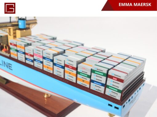 Emma Maersk-11