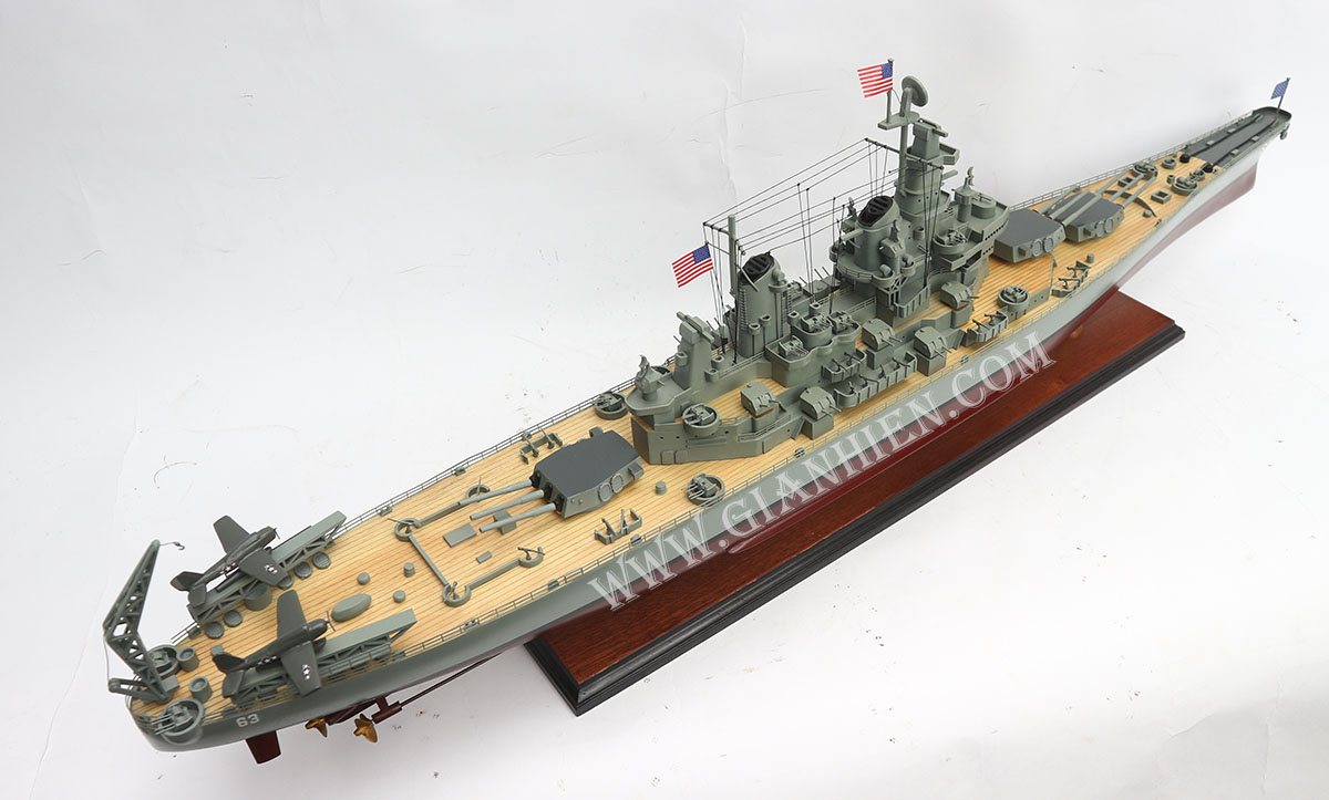 USS MISSOURI (BB-63) - Gia Nhiên