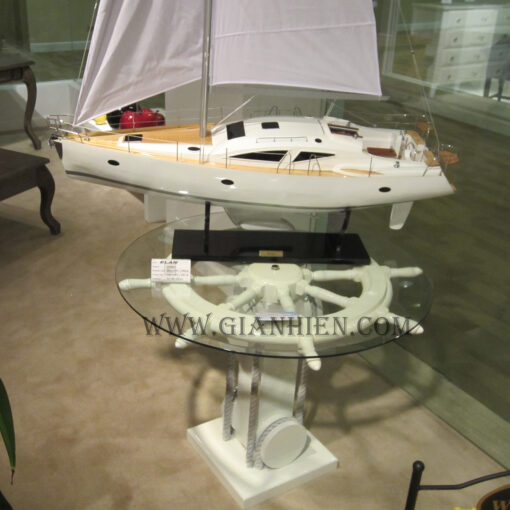 Ship_wheel_table_white-hv.jpg