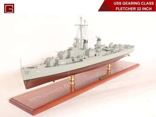 Uss Gearing Class Fletcher-03