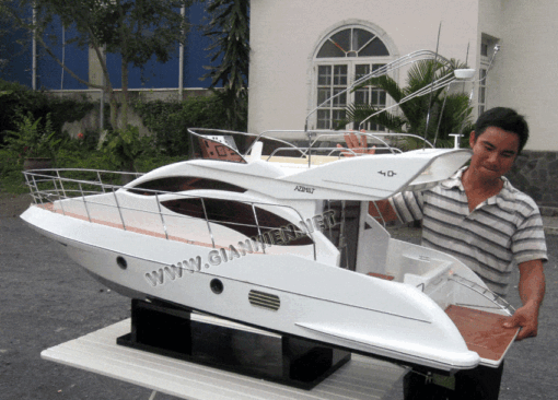 Azimut_40_2002.gif