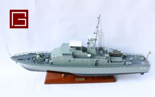 Hmas Dubbo 214 (2)