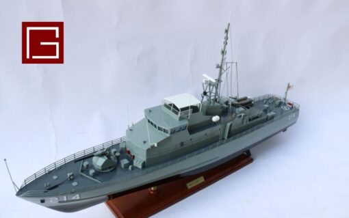 Hmas Dubbo 214 (4)