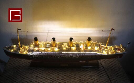 Rms Titanic Special Edition With Lights