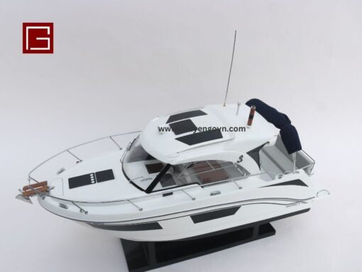 Beneteau Antares 9 (9)