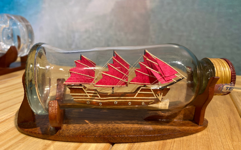 Boats In Bottles Are Meticulously Made, Creative, Convenient For Display In Small Spaces