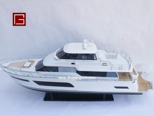 Horizon V72 Motoryacht (2)