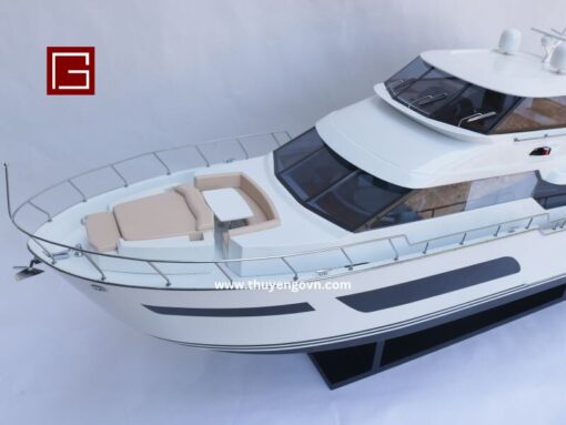 Horizon V72 Motoryacht (4)