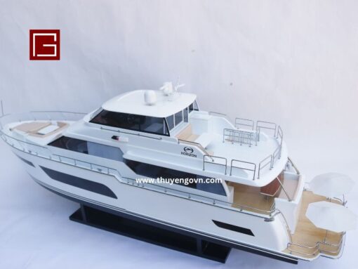 Horizon V72 Motoryacht (6)