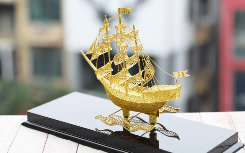 High Class Gold Plated Copper Boat Model – Classy Gifts For Important People - Learning about wooden boats – A Beginner's Guide to Model Boats