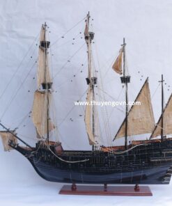 Portuguese Black Ship Model (2)