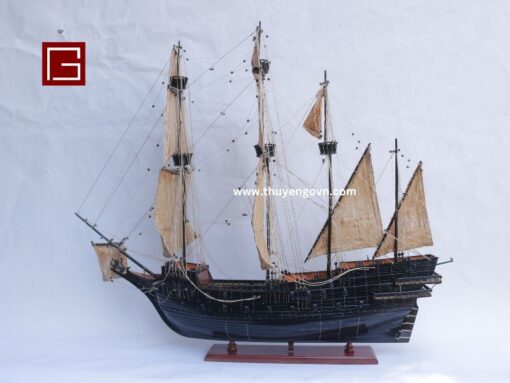 Portuguese Black Ship Model (2)