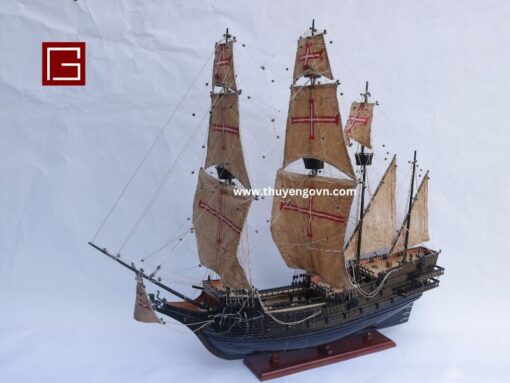 Portuguese Black Ship Model (4)