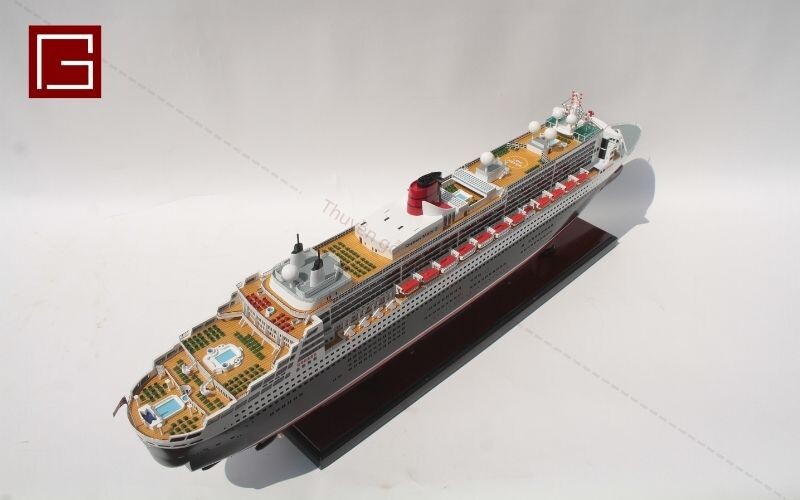 The Queen Mary 2 Ship Model Is Faithfully Reproduced, Sharp And Lifelike - Queen Mary 2 – Model of British ocean liner