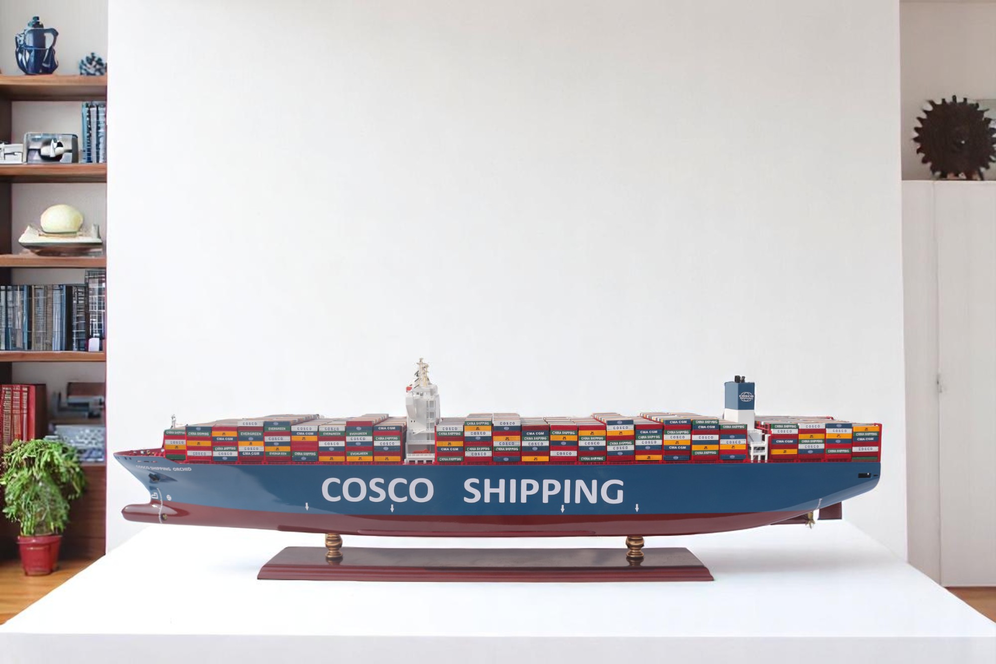Model of container ship COSCO