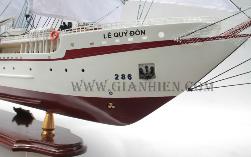 Close Up Details Of Le Quy Don's Bow Are Extremely Sharp, With The Name Of The Boat Printed - SOUVENIR WOODEN BOAT MODEL – GIA NHIEN WOODEN BOAT SHOWROOM