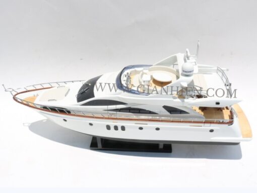 Azimut 80 Carat