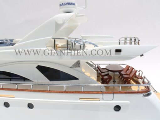 Azimut 80 Carat