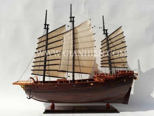 Chinese Junk Dark Wood