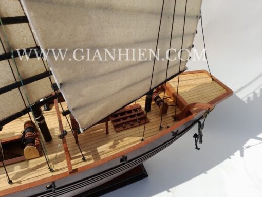 Chinese Junk Dark Wood