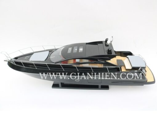 Sunseeker Predator 64 Black