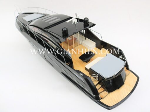 Sunseeker Predator 64 Black