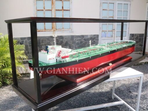 Display Case For Seawise Giant 230cm