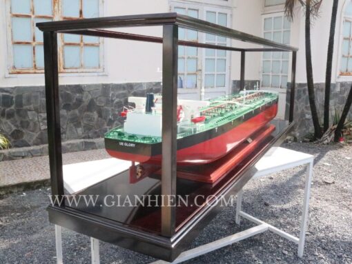 Display Case For Seawise Giant 230cm