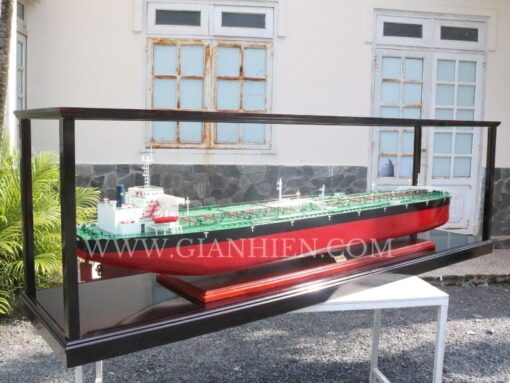 Display Case For Seawise Giant 230cm