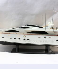 Azimut Jumbo 100