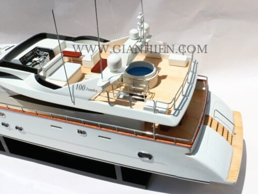 Azimut Jumbo 100