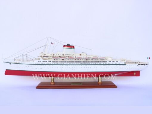 Ss Cristorofo Colombo Red White