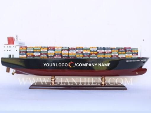 CONTAINER SHIP