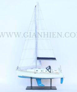 Beneteau agnes ship