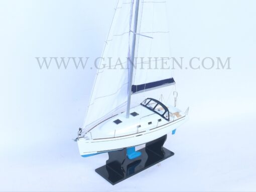 Beneteau agnes ship