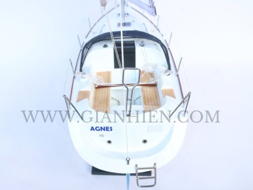 Beneteau agnes ship