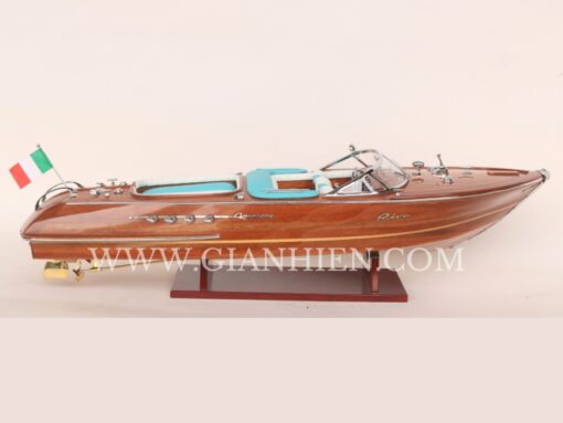 Riva aquarama wood