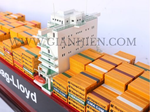 Hapag-lloyd-hamburg-express-07