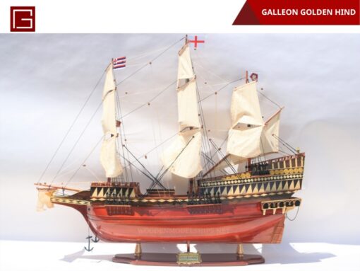 Galleon Golden Hind-01