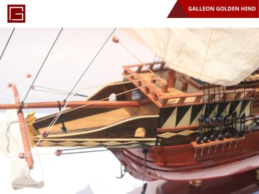 Galleon Golden Hind-03