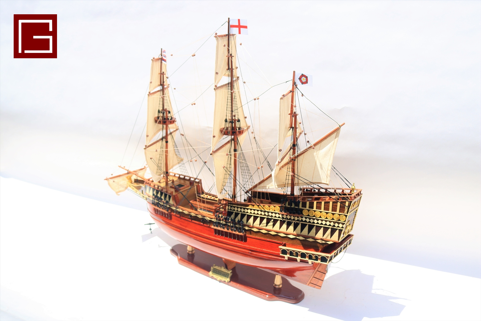 Galleon Golden Hind (1)