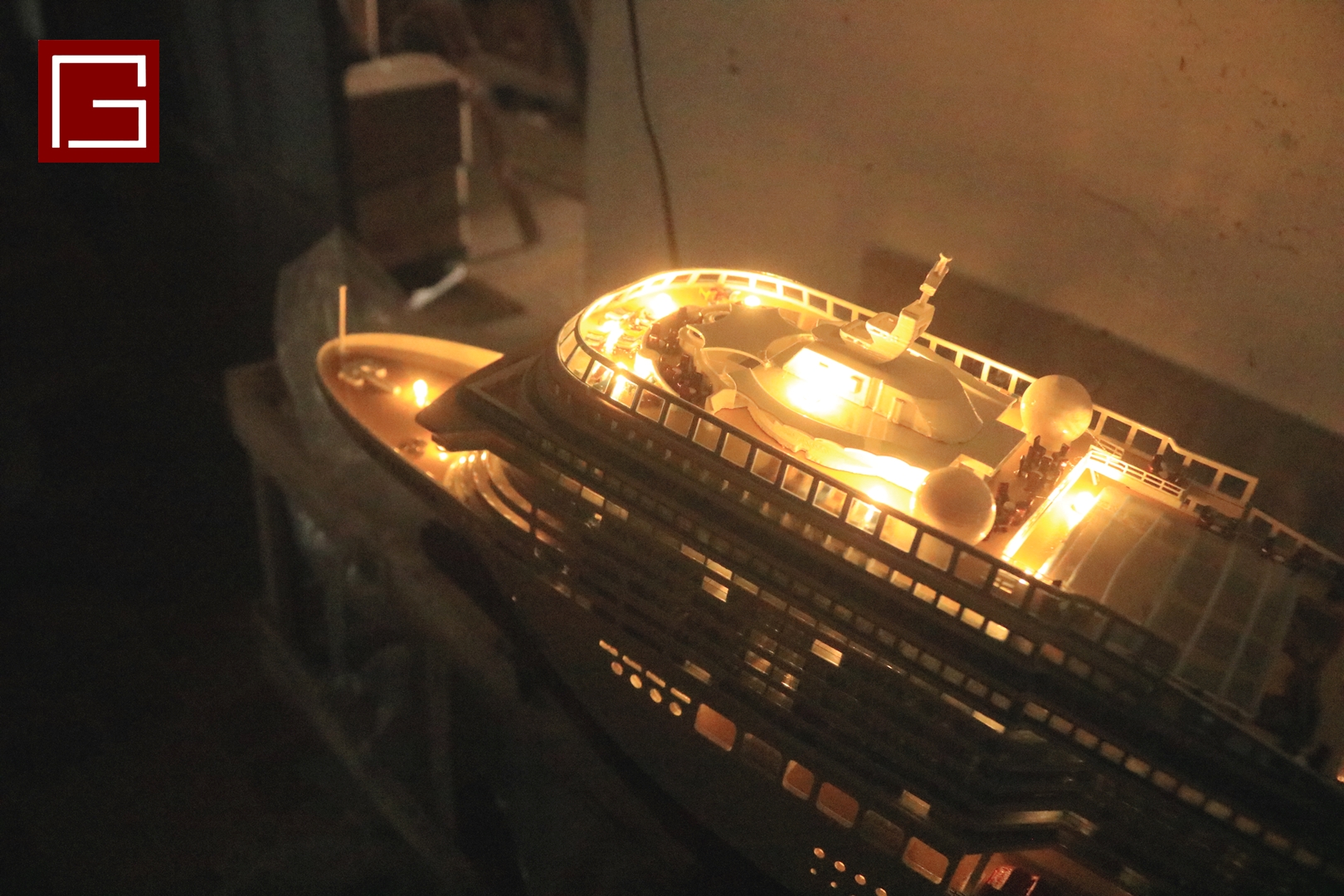 Msc Fantasia With Lights (2)