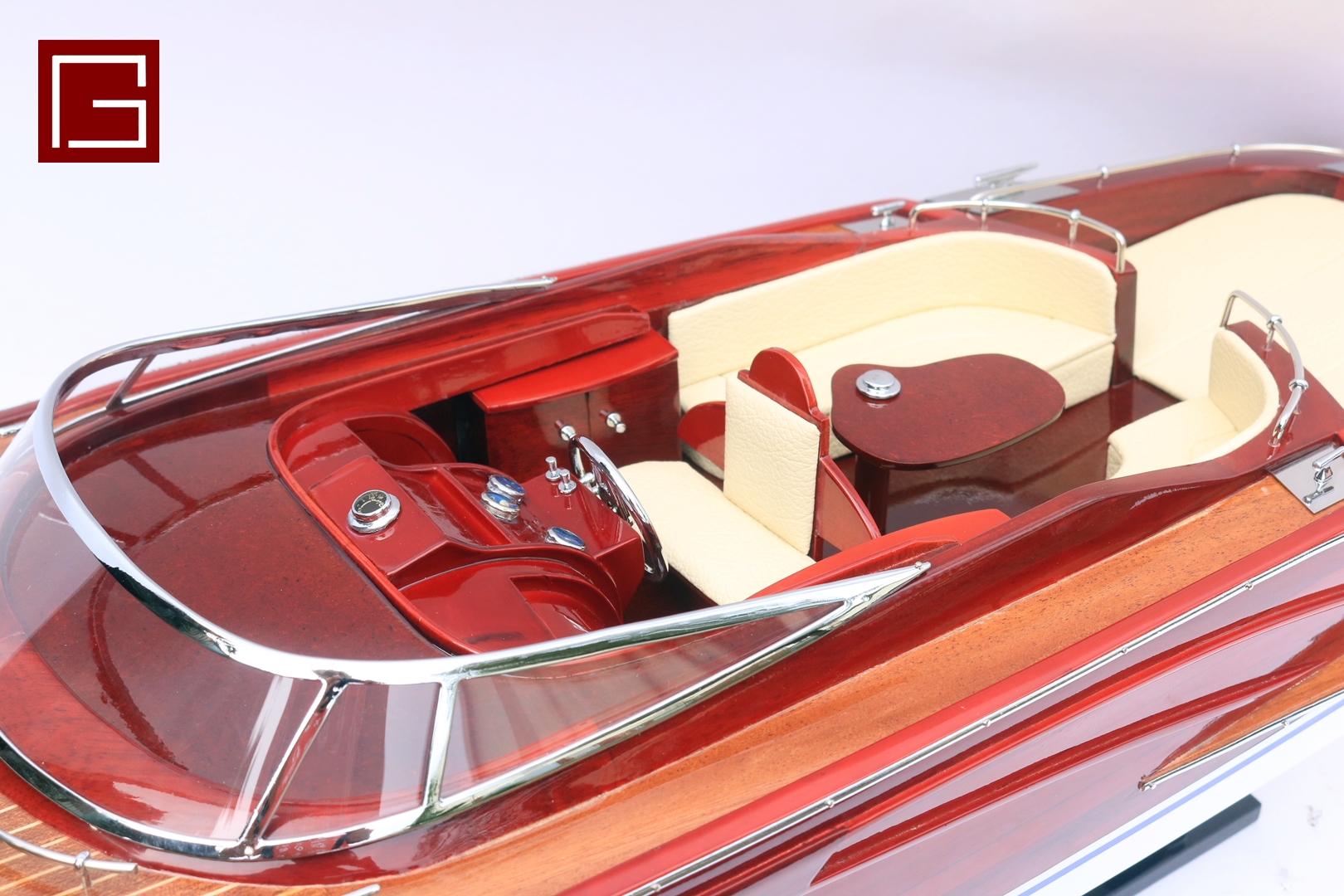 Rivarama Lacquered Italian Speed Boat (4)