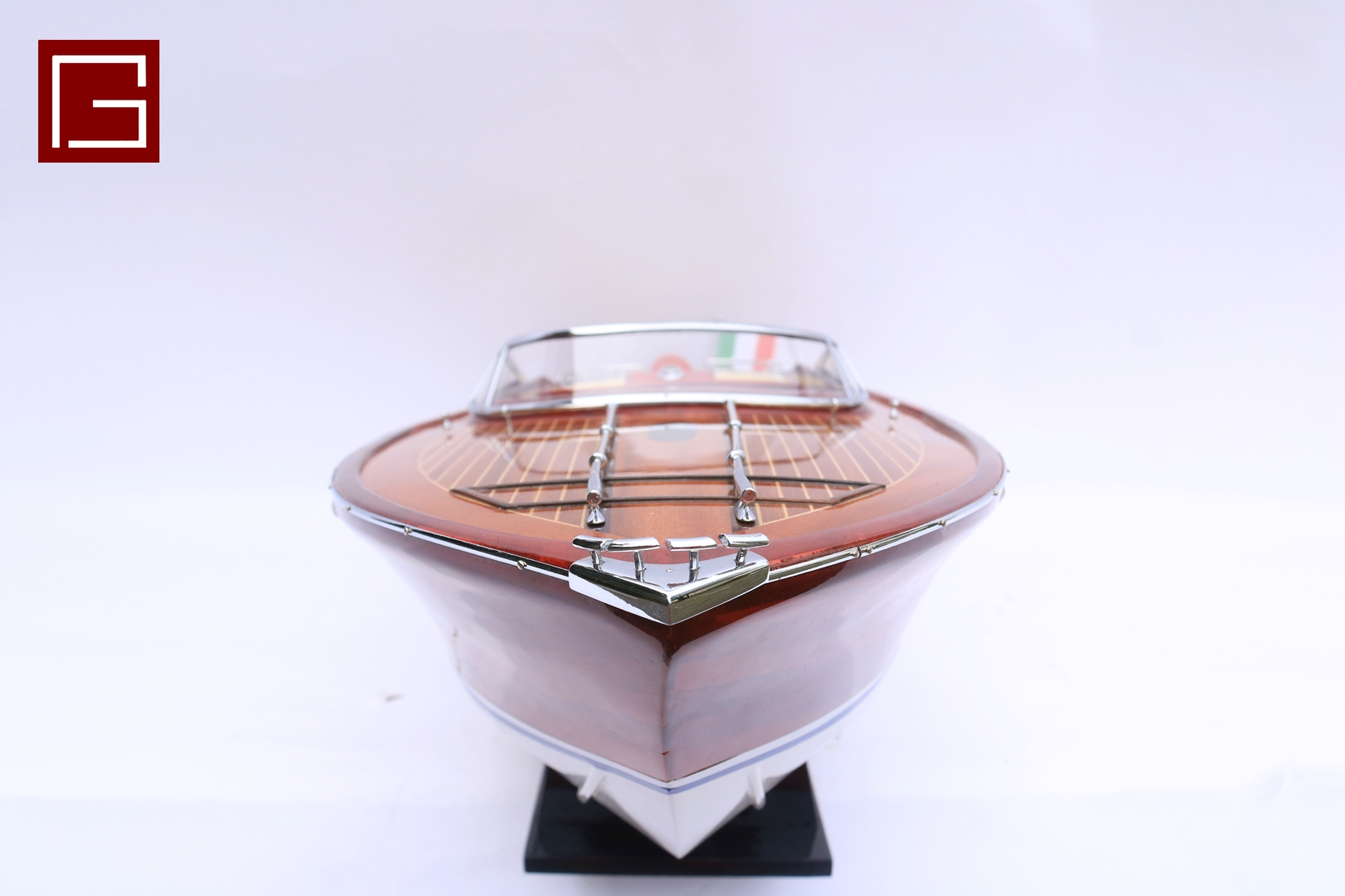 Rivarama Lacquered Italian Speed Boat (5)