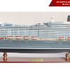 Ms Queen Elizabeth (2010) (black, Gray)-07