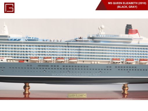 Ms Queen Elizabeth (2010) (black, Gray)-07