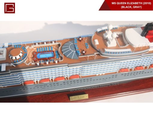 Ms Queen Elizabeth (2010) (black, Gray)-08