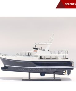 Selene 60 Model Yacht-01