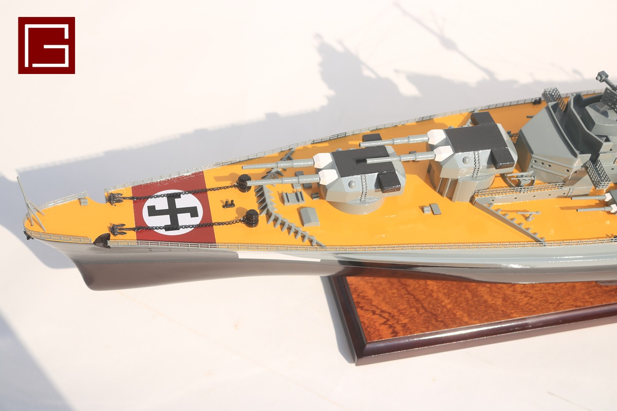 Bismarck (2)