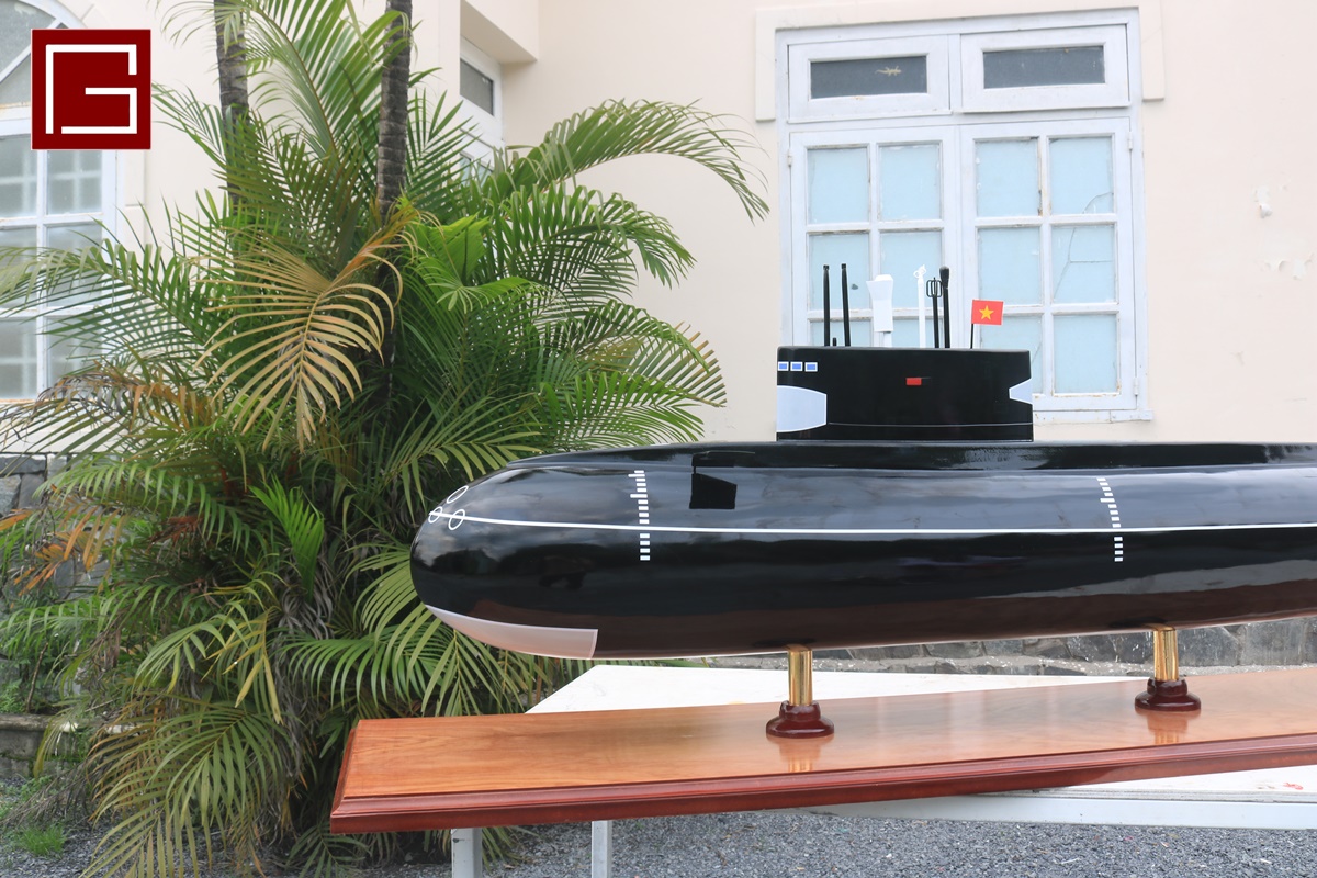 Kilo 636 Submarine (1)